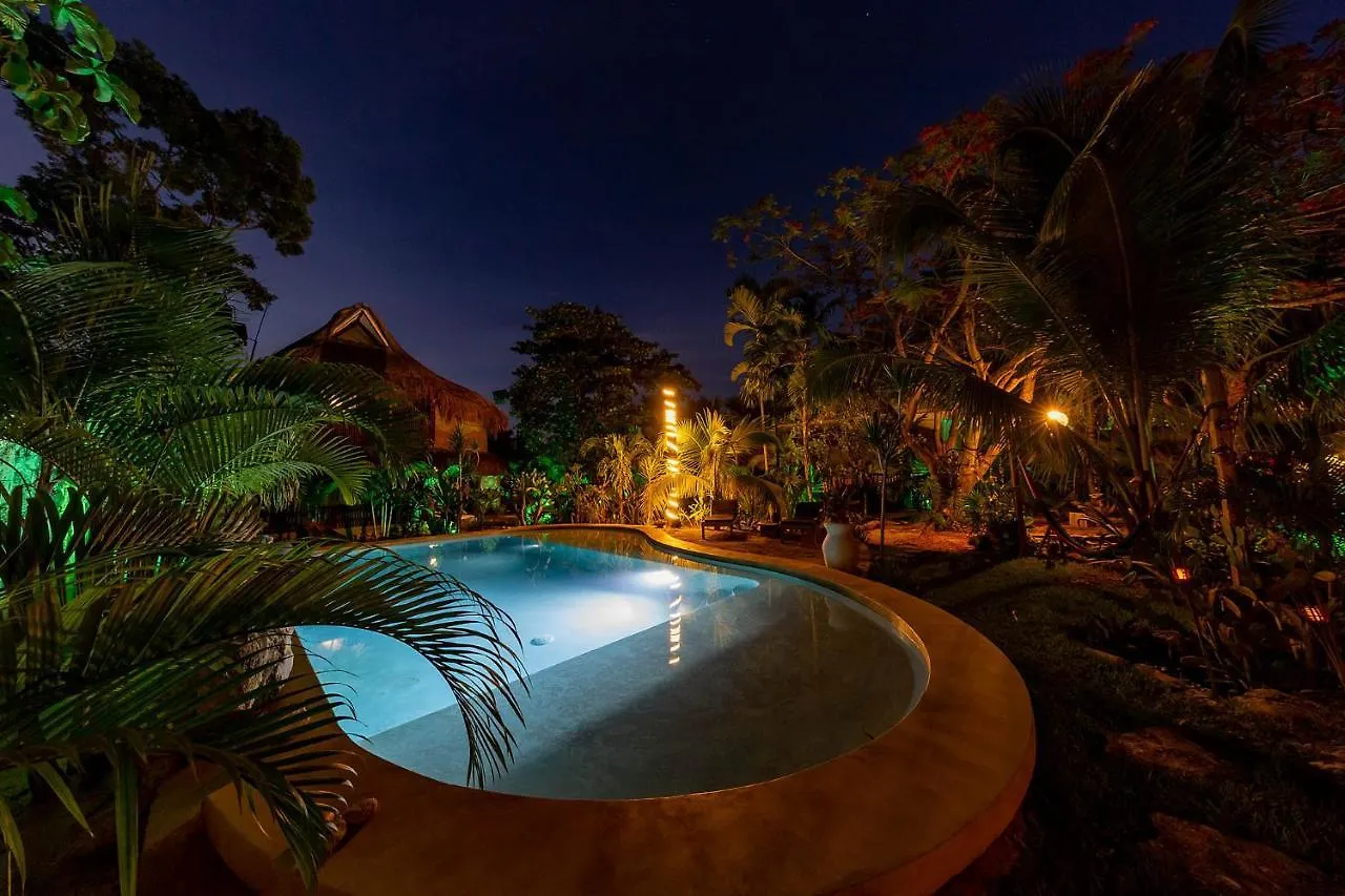 Inn Hotel Zamunda Garden View Tulum